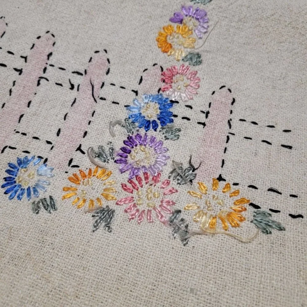 Vintage Embroidered Fabric Floral Country‎ Crinoline Lady Southern Belle 80 x 65